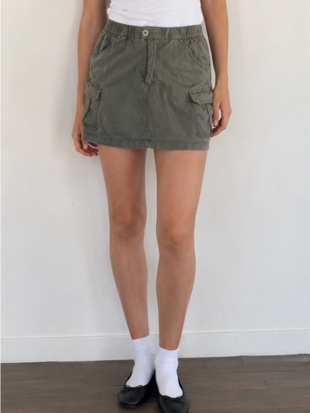 Womens Cargo Mini Skirt in Army Green - M